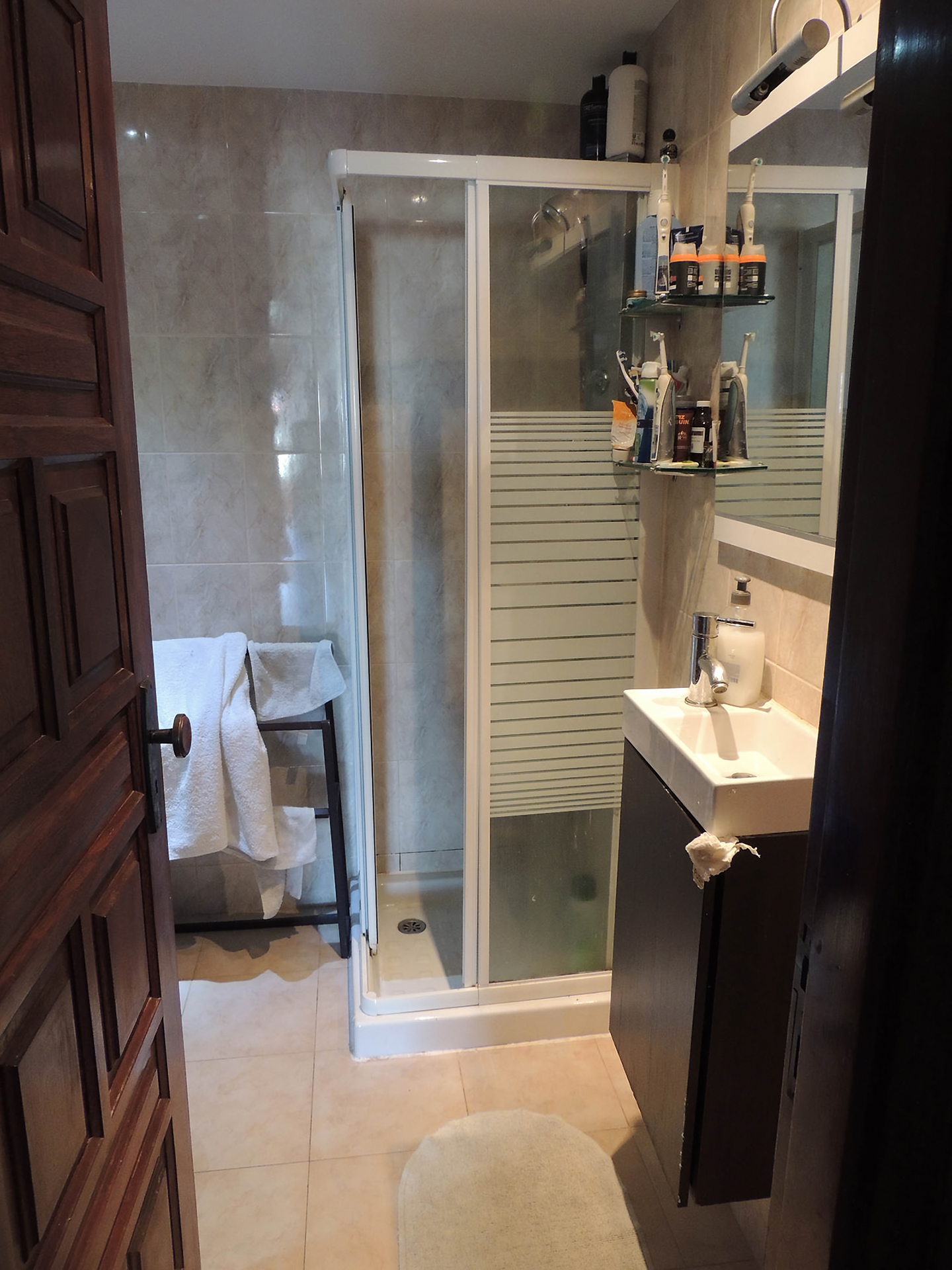 Mt Estoril #2 Before Bathroom