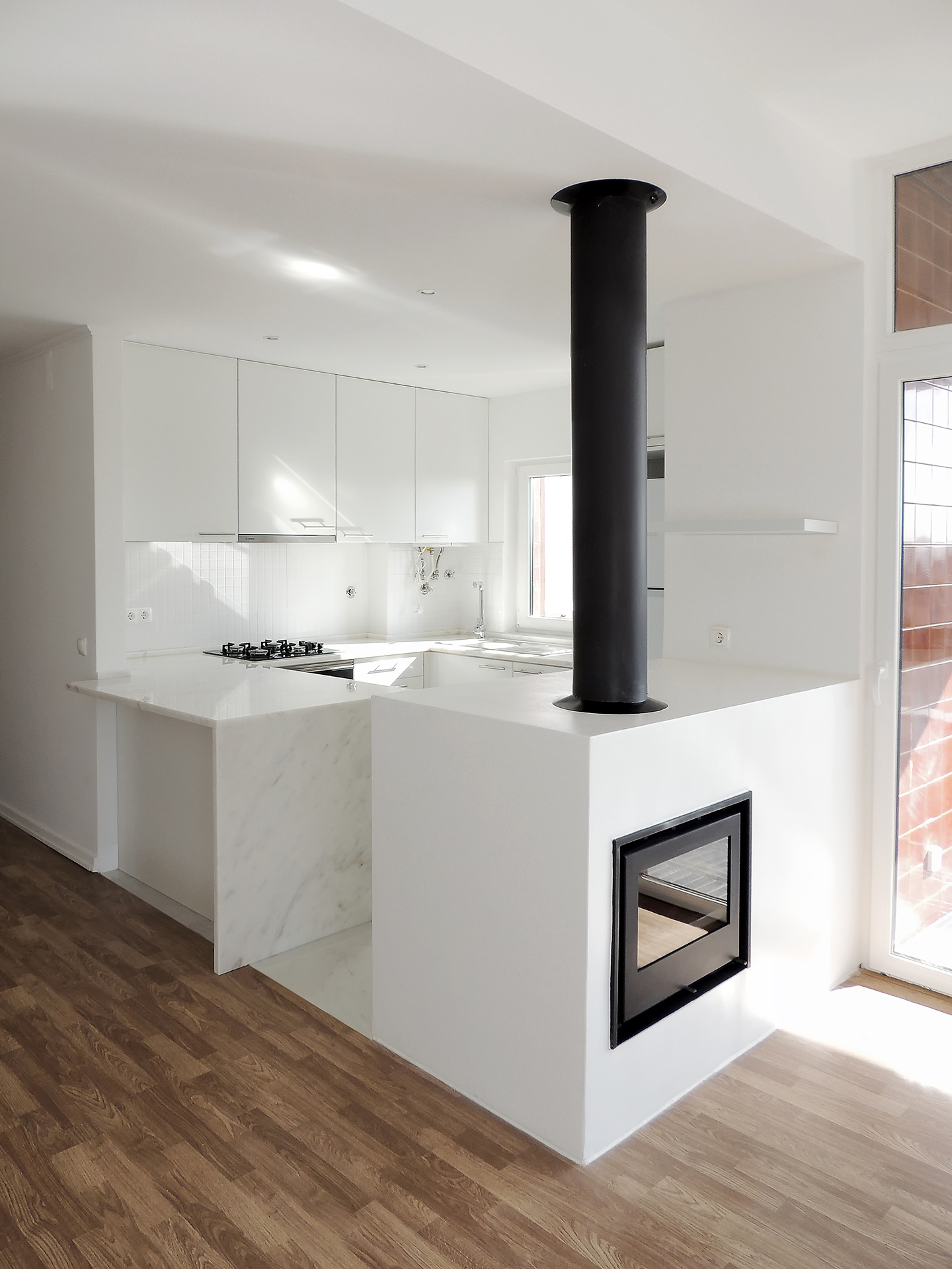 Mt Estoril #2 Kitchen