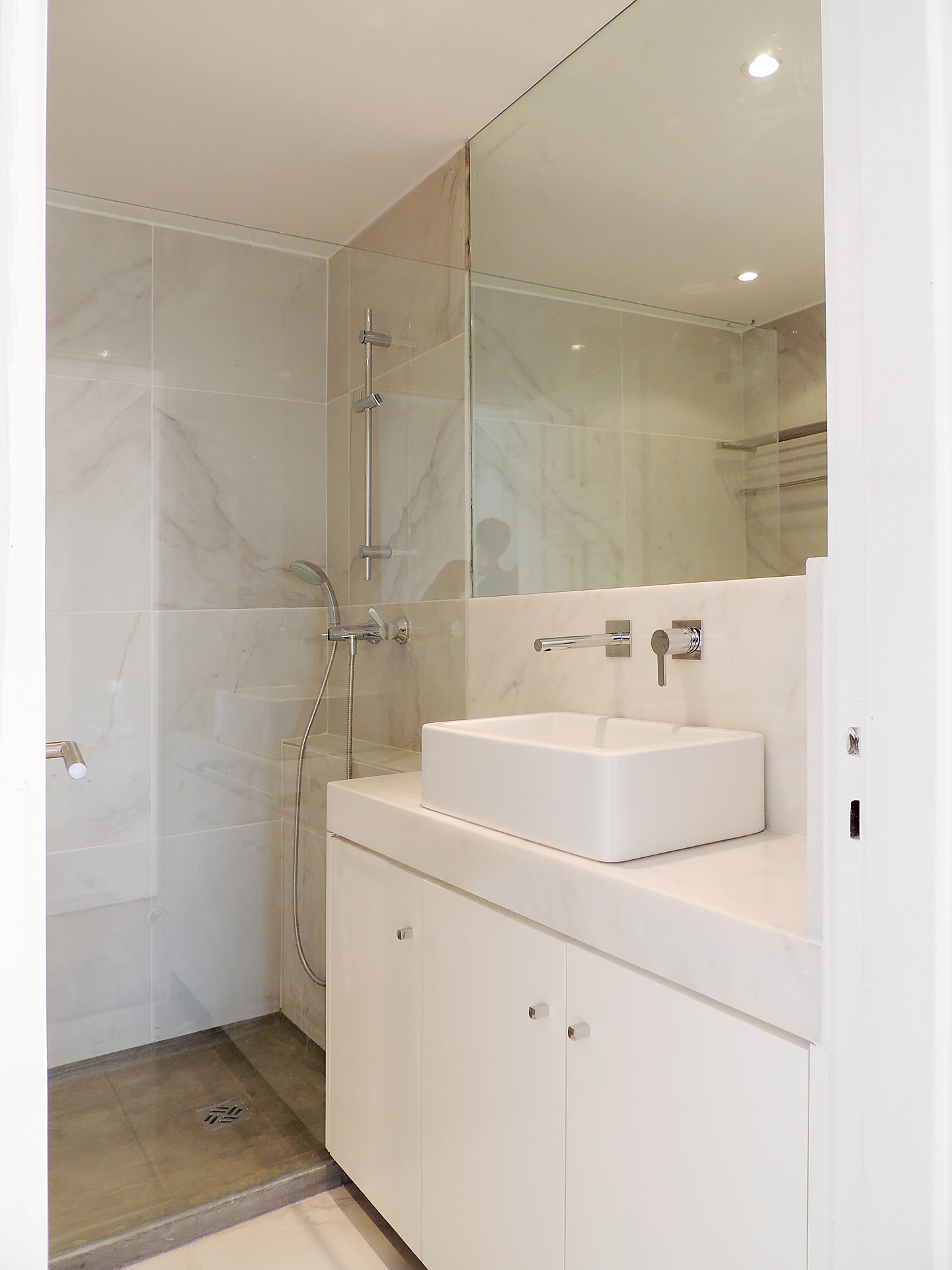 Mt Estoril #2 Bathroom