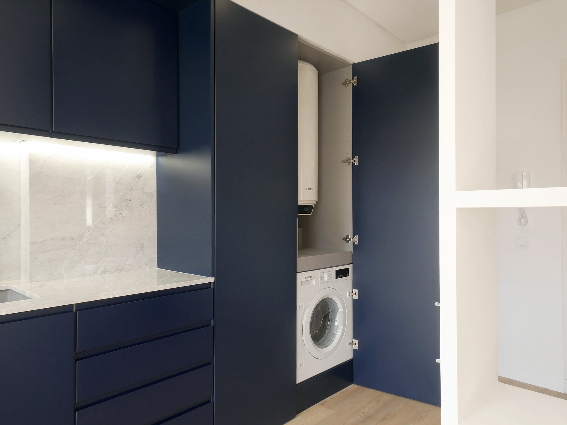 Parede 5 _ Kitchen details open